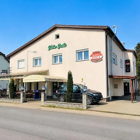 Casa de hóspedes Haus Berta, Self Check-in, Kochmoeglichkeit, Einzelbetten Braunau am Inn