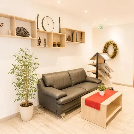 Casa de hóspedes Haus Berta, Self Check-in, Kochmoeglichkeit, Einzelbetten 3*