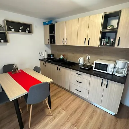Haus Berta, Self Check-in, Kochmoeglichkeit, Einzelbetten Casa de hóspedes 3*