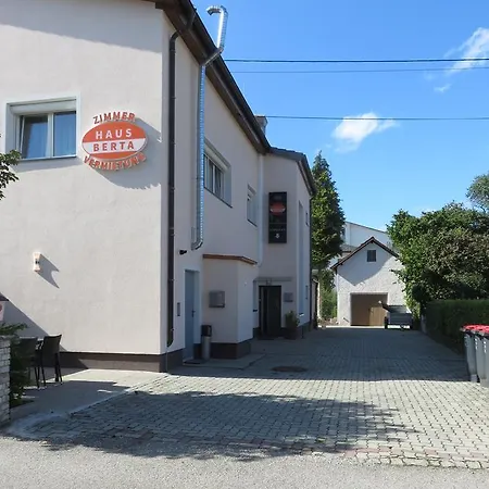 Pensjonat Haus Berta *